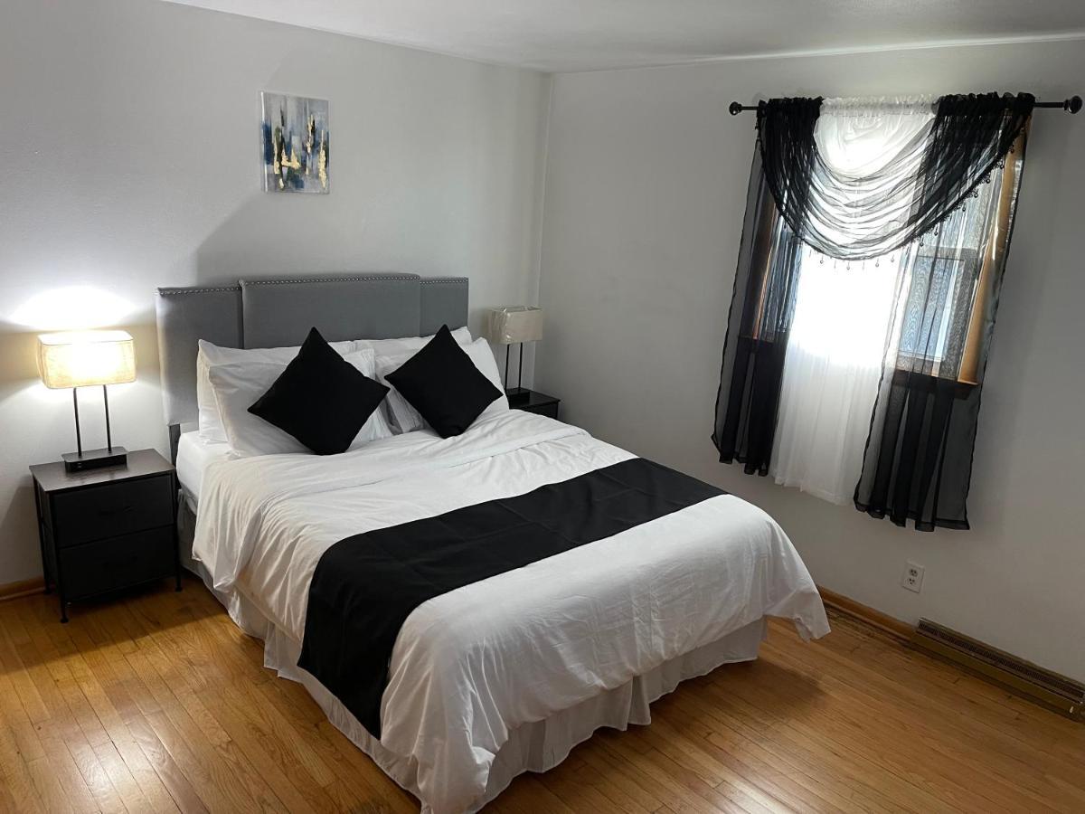 Апартаменты Elite Casa Collection -Free Coffee, Parking, And Wi-Fi Милуоки Экстерьер фото